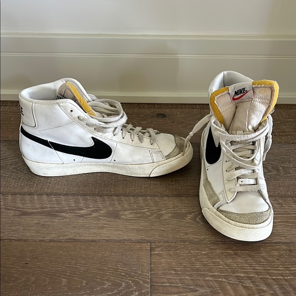 Nike Shoes - Nike Women’s Blazer Mid 77 Shoes